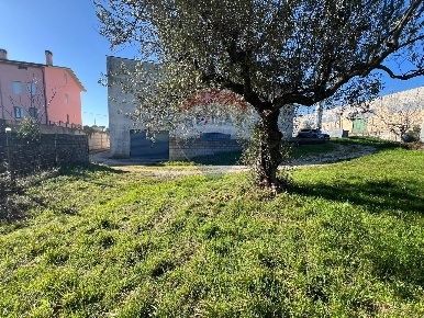 Foto Magazzino a Santa Maria Imbaro di 400 m² in vendita
