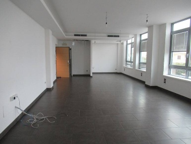 Foto Ufficio in via federico fellini, Spoltore di 95 m² con 2 locali