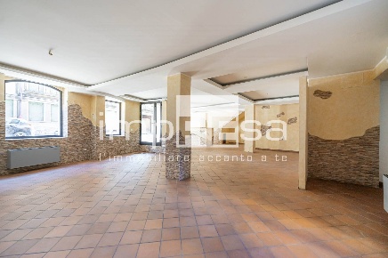 Foto Locale commerciale in Via Cavallotti, Conegliano Centro di 155 m²
