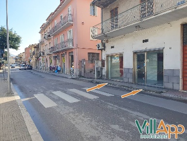 Foto Locale commerciale in Via Degli Ausoni, Fondi Centro di 125 m²