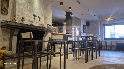 Foto Hotel a Camaiore di 530 m² con 16 locali in vendita