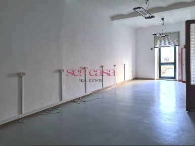 Foto Ufficio a Grosseto Stazione - Via Roma di 110 m² con 5 locali