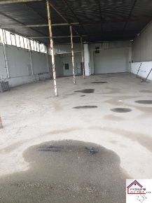 Foto Magazzino in via ripuaria, Giugliano in Campania Varcaturo di 250 m²