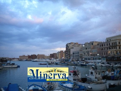 Foto Locale commerciale in Via Porto Innocenziano, Anzio Centro Storico