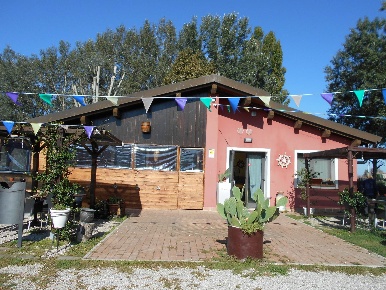 Foto Negozio in VIA CAMPANELLA, Portomaggiore di 140 m² con 6 locali
