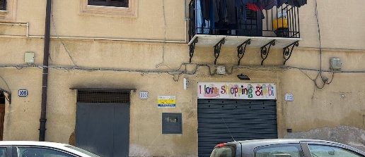 Foto Locale commerciale in Via Archimede, Palermo Borgo Vecchio di 54 m²