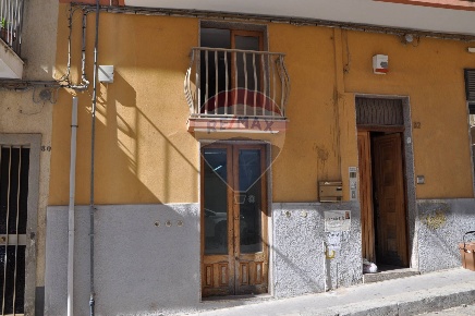 Foto Attività commerciale in via solferino, Ragusa Centro di 64 m²