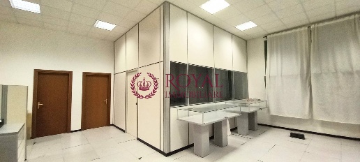 Foto Ufficio in Via Delle Cateratte, Livorno di 140 m² con 4 locali