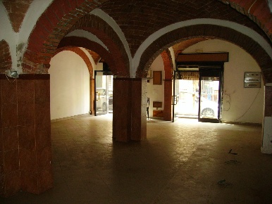 Foto Attività commerciale in Via Palestro, Livorno Pontino - Bastia