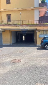 Foto Box in Via Pietra dell'Ova, Tremestieri Etneo Canalicchio Tivoli