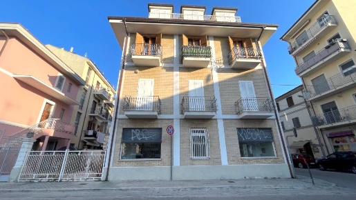 Foto Locale commerciale in Via Calatafimi, San Benedetto del Tronto Centro