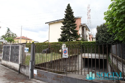 Foto Magazzino in Via Don Minzoni, Brugherio Centro di 74 m² in vendita