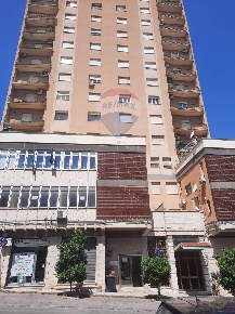 Foto Appartamento in VIA MALTA, Caltanissetta Centro di 157 m² con 8 locali