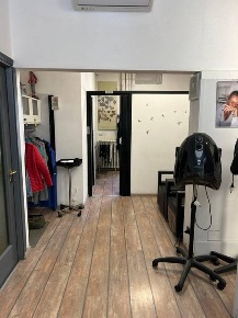 Foto Attività commerciale a Legnano di 60 m² con 2 locali in vendita