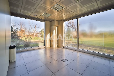 Foto Ufficio a Telgate di 956 m² con 1 locali in affitto