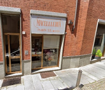 Foto Attività commerciale in via Roero, Asti Centro Storico di 45 m²