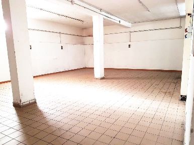 Foto Negozio in via colonne, Giugliano in Campania Colonne - San Vito