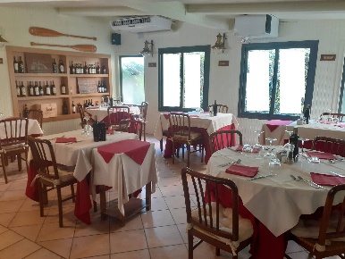Foto Attività commerciale in Via Catalani, Viareggio Città Giardino