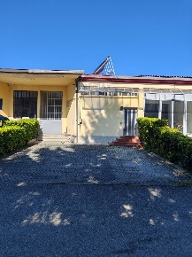 Foto Magazzino in statale, La Valletta Brianza Perego di 336 m² in vendita