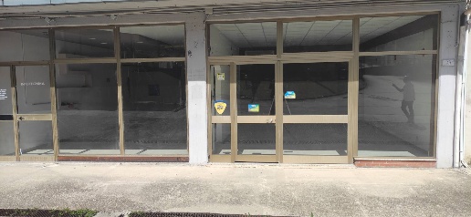 Foto Locale commerciale a Vacri Centro di 100 m² con 2 locali in affitto