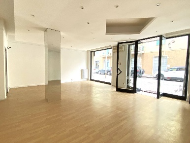 Foto Locale commerciale in VIA VENETO, Fabriano Centro di 55 m² in vendita