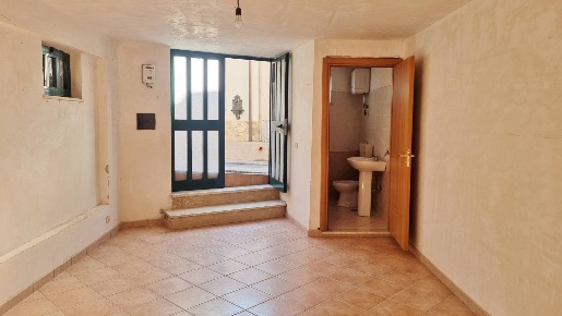 Foto Magazzino in Via Nostradonna, Grottaminarda Centro di 25 m² in affitto