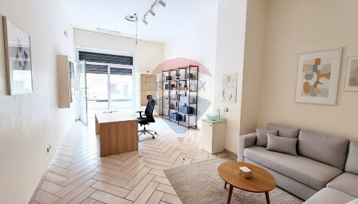 Foto Locale commerciale in Via Ferrante Imparato, Napoli di 31 m²