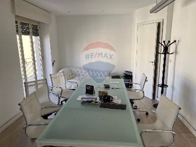 Foto Ufficio in Via Muscatello, Catania Borgo di 170 m² con 7 locali