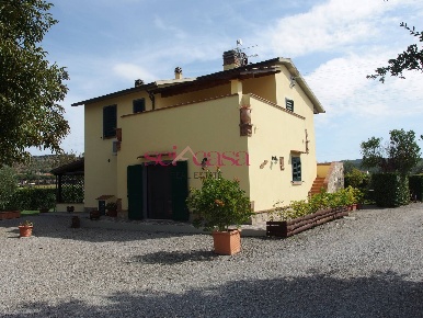 Foto Agriturismo a Manciano Marsiliana di 200 m² con 8 locali in vendita