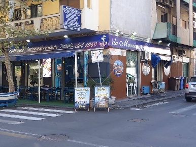 Foto Locale commerciale in Via Ughetti, Catania di 30 m² con 2 locali