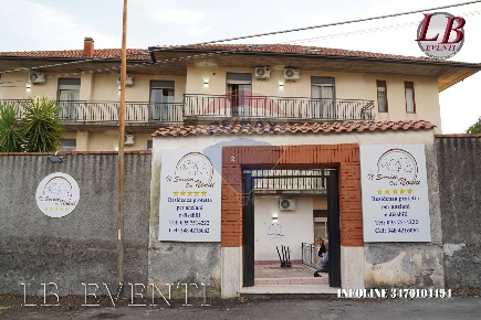 Foto Attività commerciale in Via Verona, Mascalucia Centro di 1180 m²