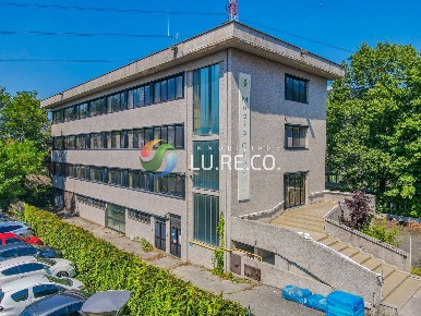 Foto Negozio in Via Sanzio, Cinisello Balsamo Robecco - Bettola di 1550 m²