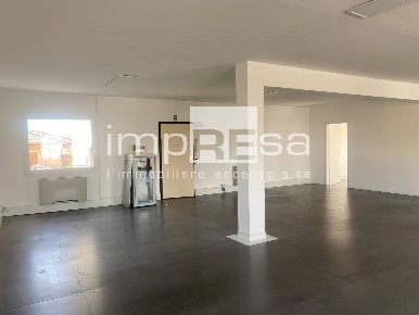 Foto Ufficio in via Postumia, San Biagio di Callalta Momesso di 150 m²