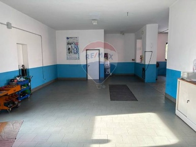 Foto Laboratorio a Pradalunga di 140 m² con 1 locali in vendita