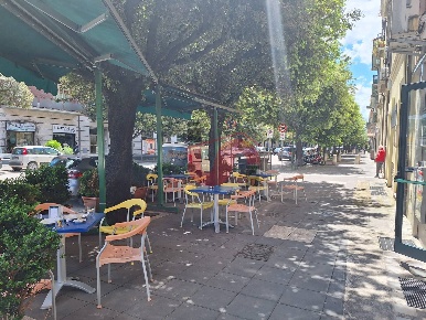 Foto Attività commerciale in Viale principe di napoli, Benevento di 185 m²