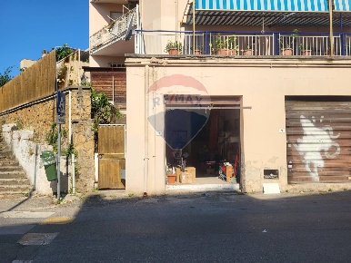 Foto Locale commerciale in Via Circeo, Anzio Santa Teresa di 39 m²