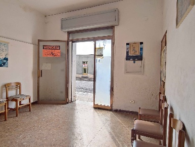 Foto Ufficio in Viale G. Leopardi, Acquaviva Picena di 30 m² con 2 locali