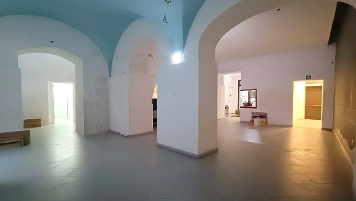 Foto Locale commerciale in Via San Basilio, Palermo Castellammare di 290 m²