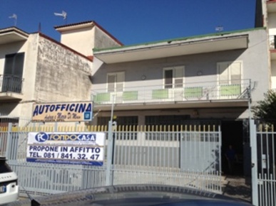 Foto Locale commerciale a Mariglianella di 250 m² con 1 locali in affitto