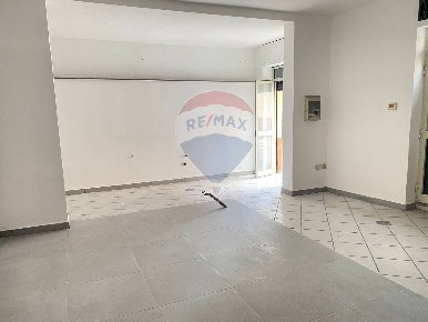 Foto Locale commerciale in via tripoli, Aci Castello Centro di 50 m²