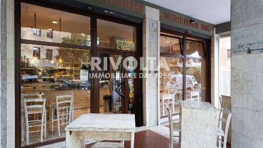 Foto Attività commerciale in Via San Pio V, Roma Gregorio VII - Piccolomini