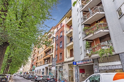 Foto Attività commerciale in via Giovenni Pacini, Milano Città Studi
