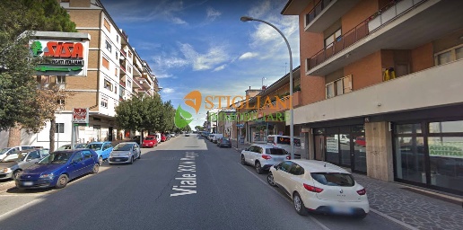 Foto Attività commerciale in zona semicentro, Campobasso di 50 m²