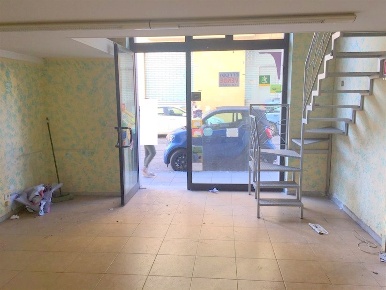 Foto Locale commerciale a Cosenza Panebianco - Tribunale di 30 m²