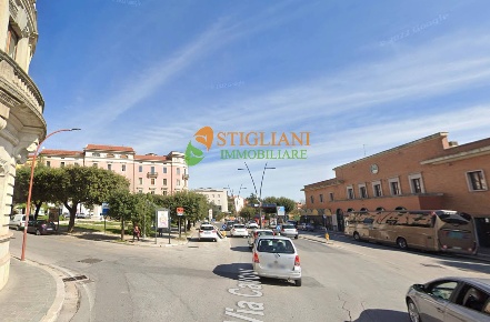 Foto Locale commerciale in centro, Campobasso Centro di 100 m² con 5 locali