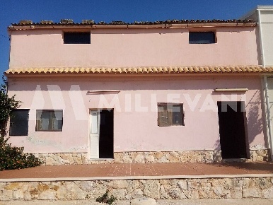 Foto Magazzino in Via T. Viva, Pozzallo di 100 m² in vendita