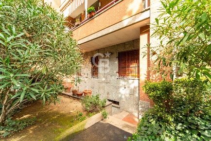 Foto Ufficio in Via Giuseppe Talucchi, Torino San Donato di 153 m²