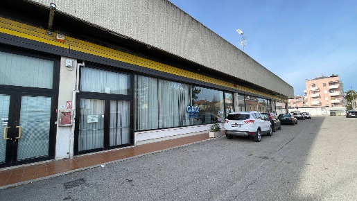 Foto Locale commerciale in Via G. Fioravanti, San Benedetto del Tronto