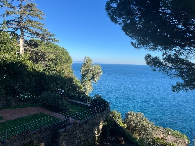 Foto Appartamento in via della torretta, Arenzano Pineta di 161 m²