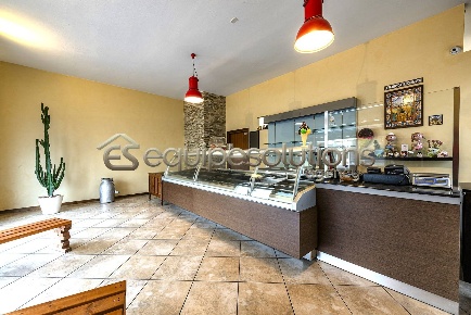 Foto Ufficio in Via Marconi, Ranica Centro di 100 m² con 2 locali